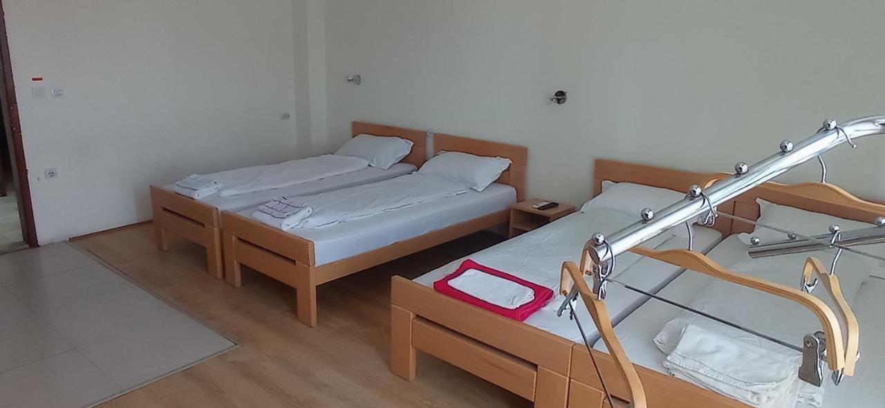 Holiday Apartments Суботица Экстерьер фото